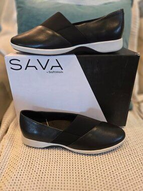 SoftWalk® Hanna Slip-On SAVA Black Size 40